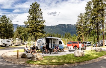 Leavenworth / Pine Village  KOA Holiday Photo